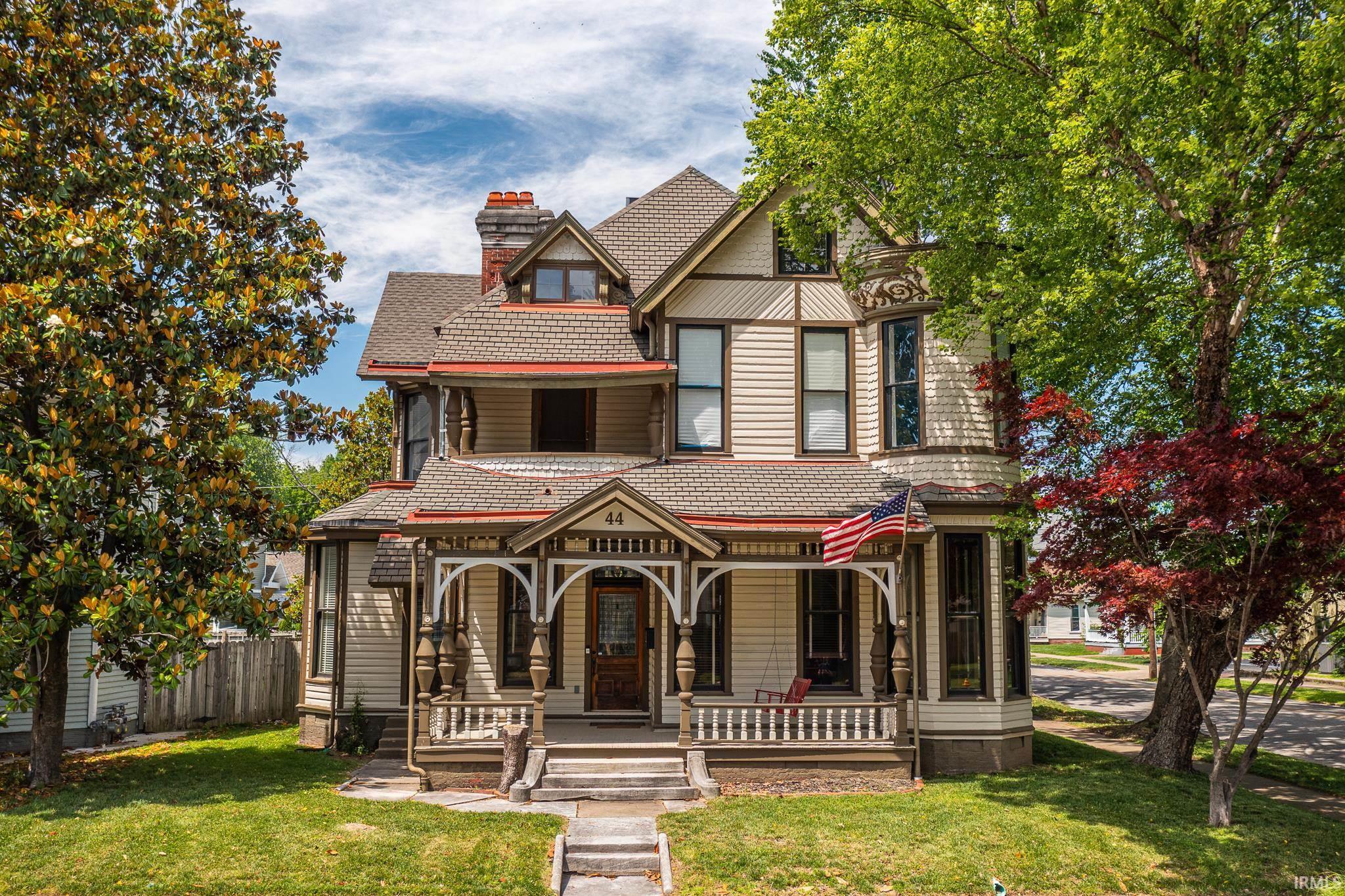 Property Photo: 44 Washington Avenue IN 47713