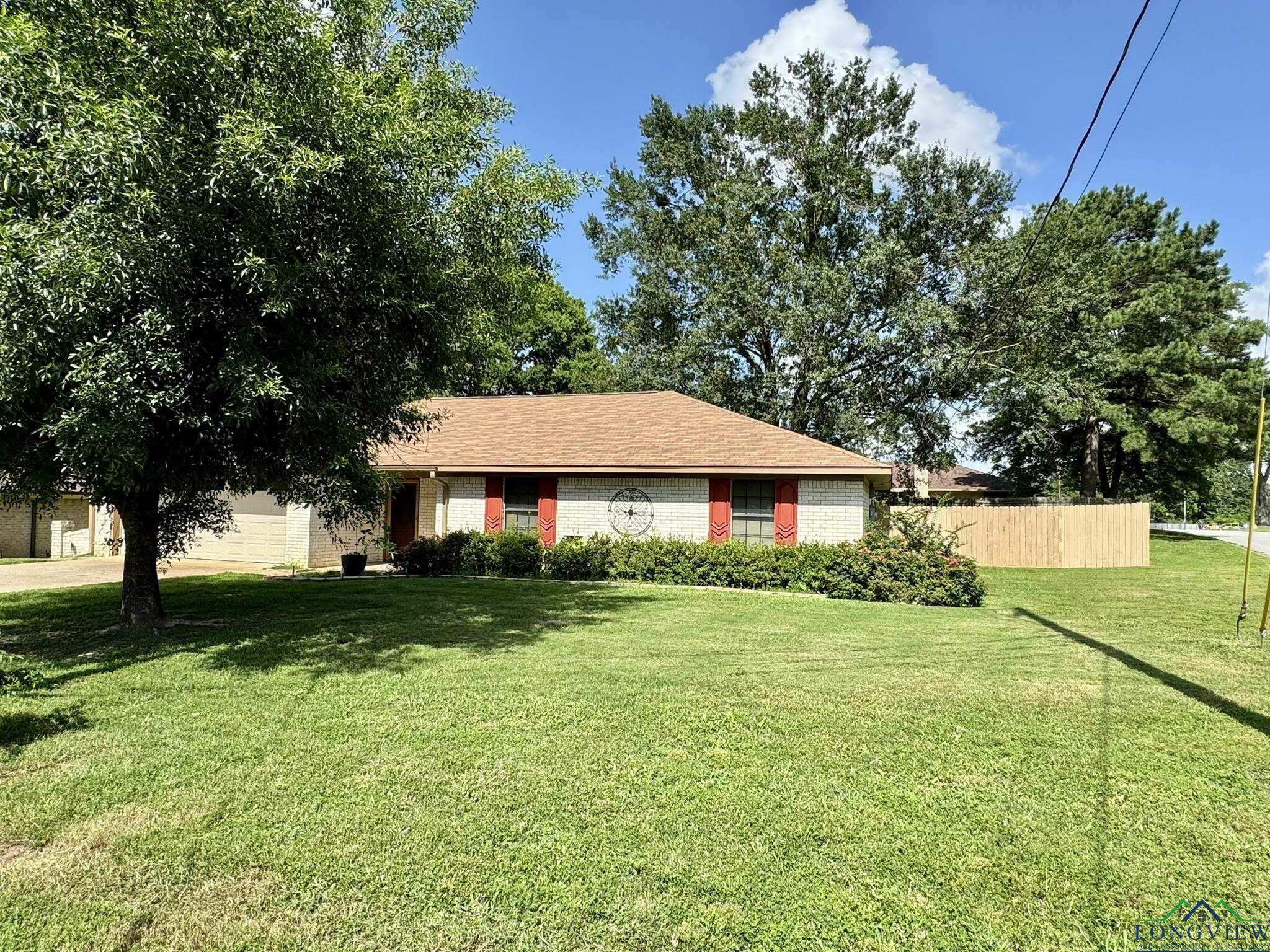 Property Photo: 1 Lookout Ct TX 75605