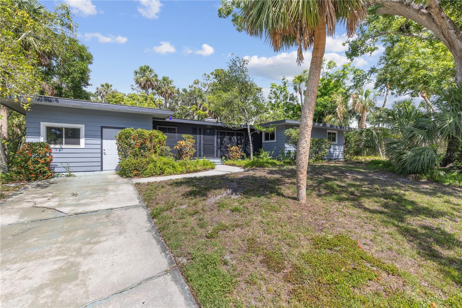 Property Photo: 2850 Bon Air Avenue FL 34234
