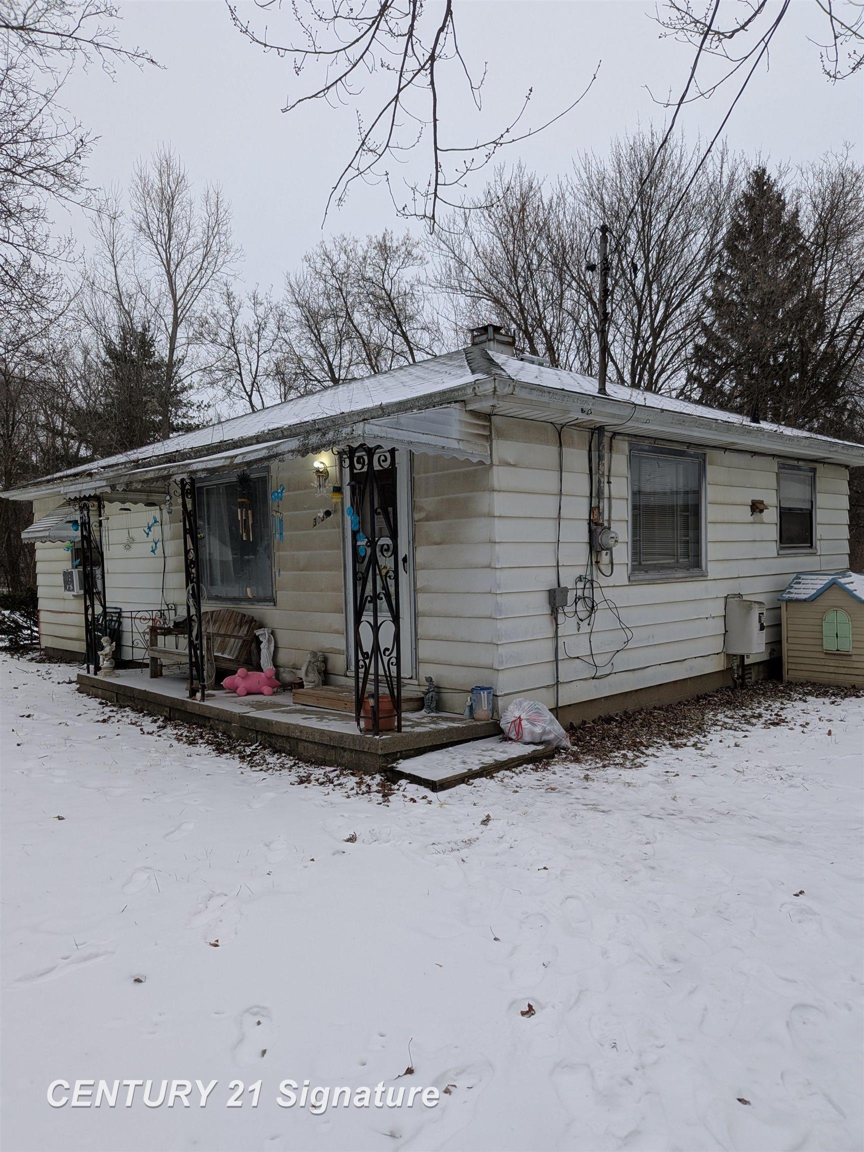 Property Photo: 3030 McCollum Avenue MI 48504