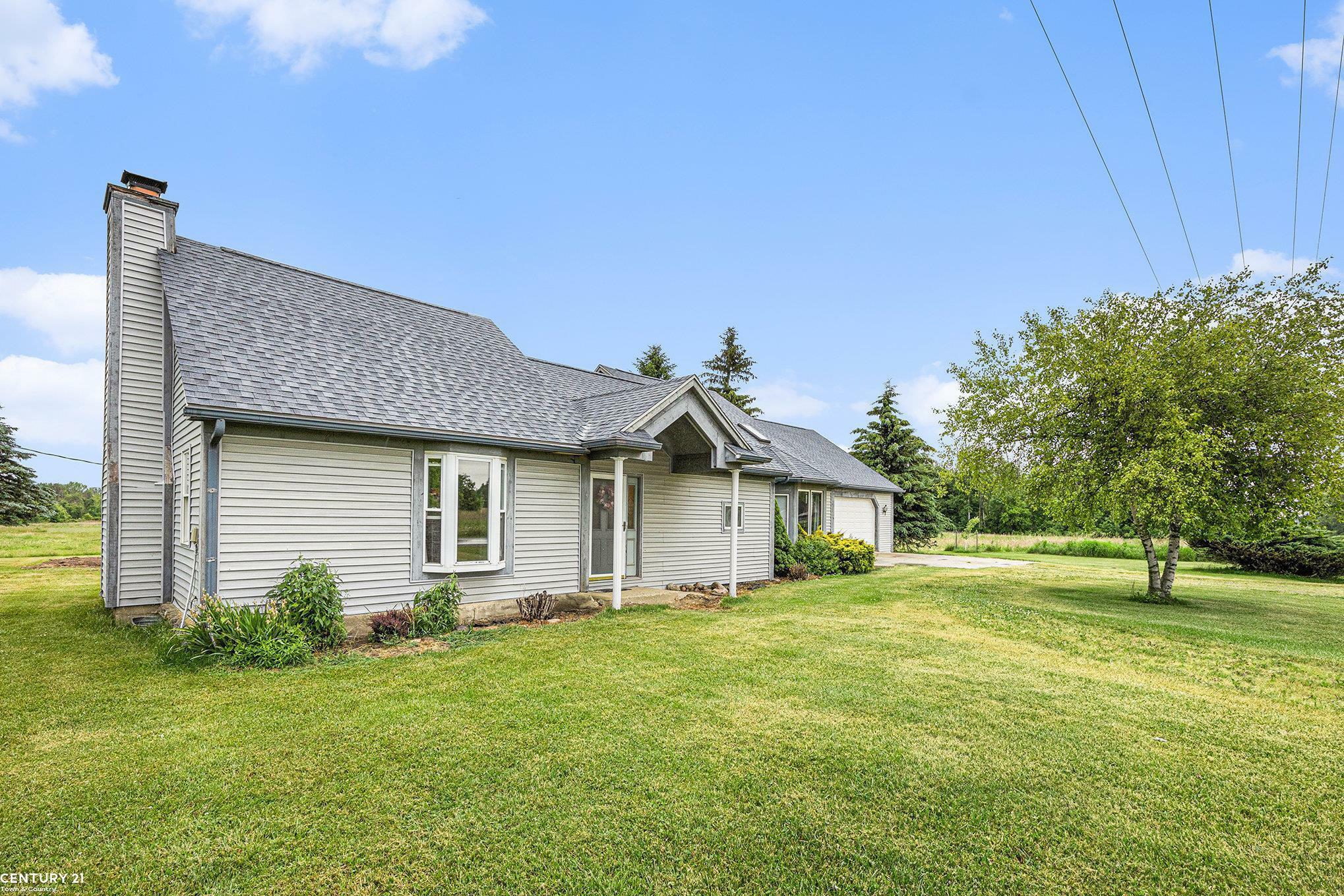 Property Photo: 6920 Snover Road MI 48426