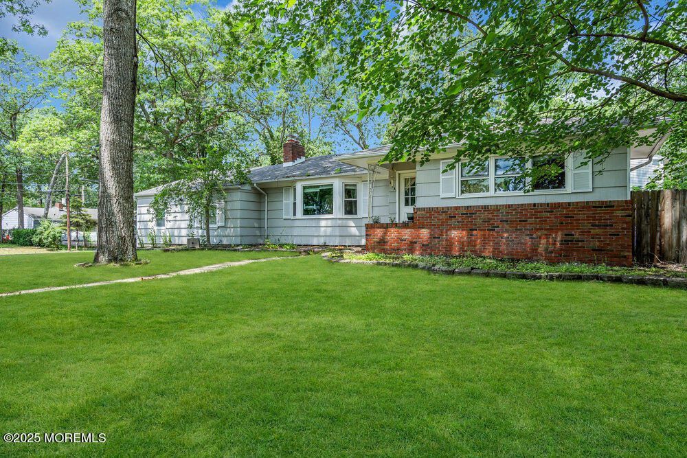 Property Photo: 424 Colleen Court NJ 08755
