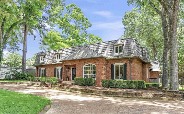 Property Photo:  2004 Kirby Rd  TN 38119 