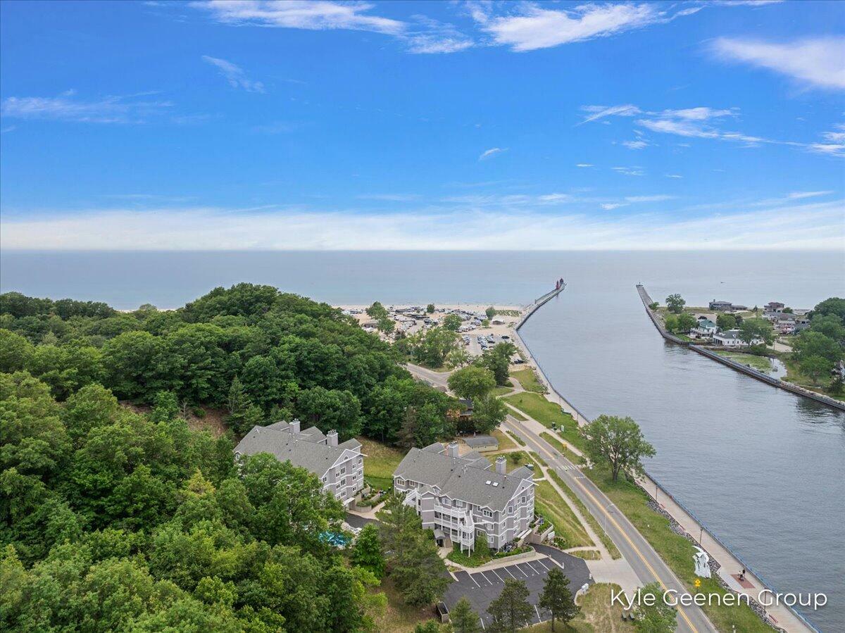 Property Photo: 810 S S Harbor Dr. Drive MI 49417
