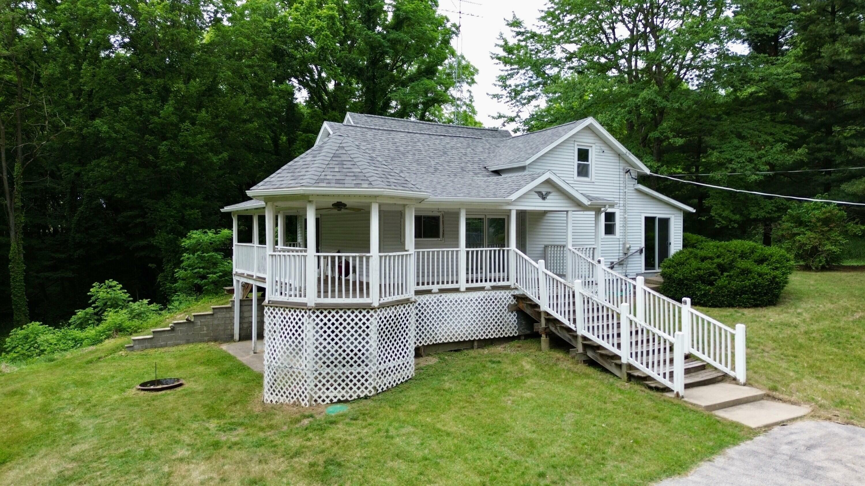 6330 Territorial Road  Benton Harbor MI 49022 photo
