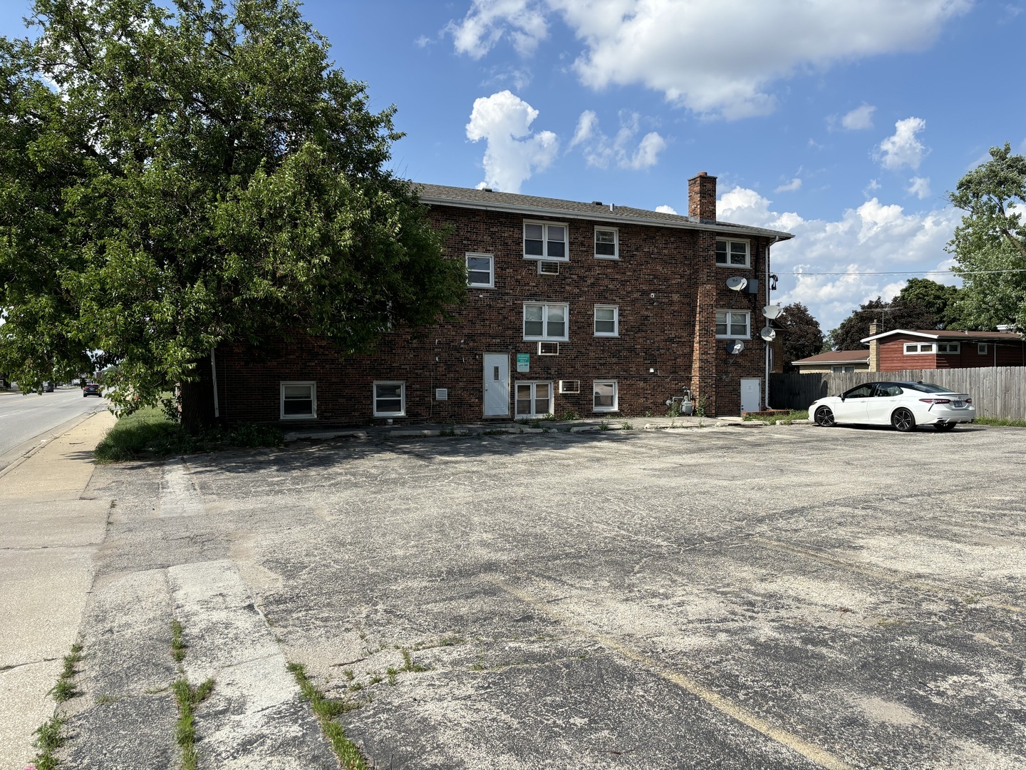 Property Photo: 4545 Prescott Avenue 206 IL 60534