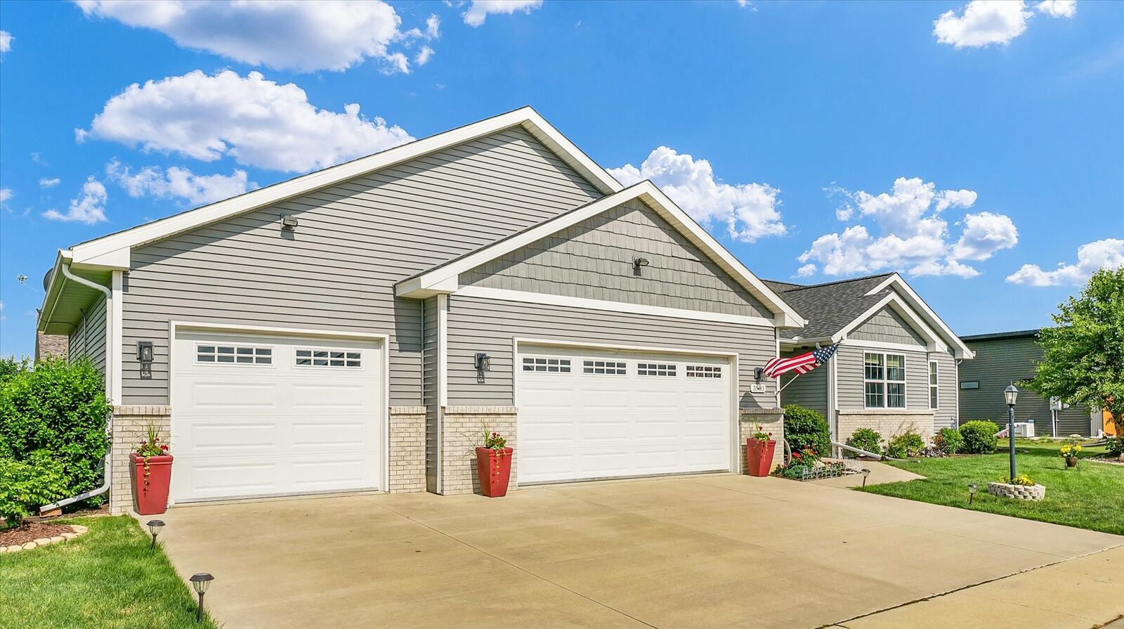 Property Photo:  3503 S Deer Ridge Drive  IL 61802 