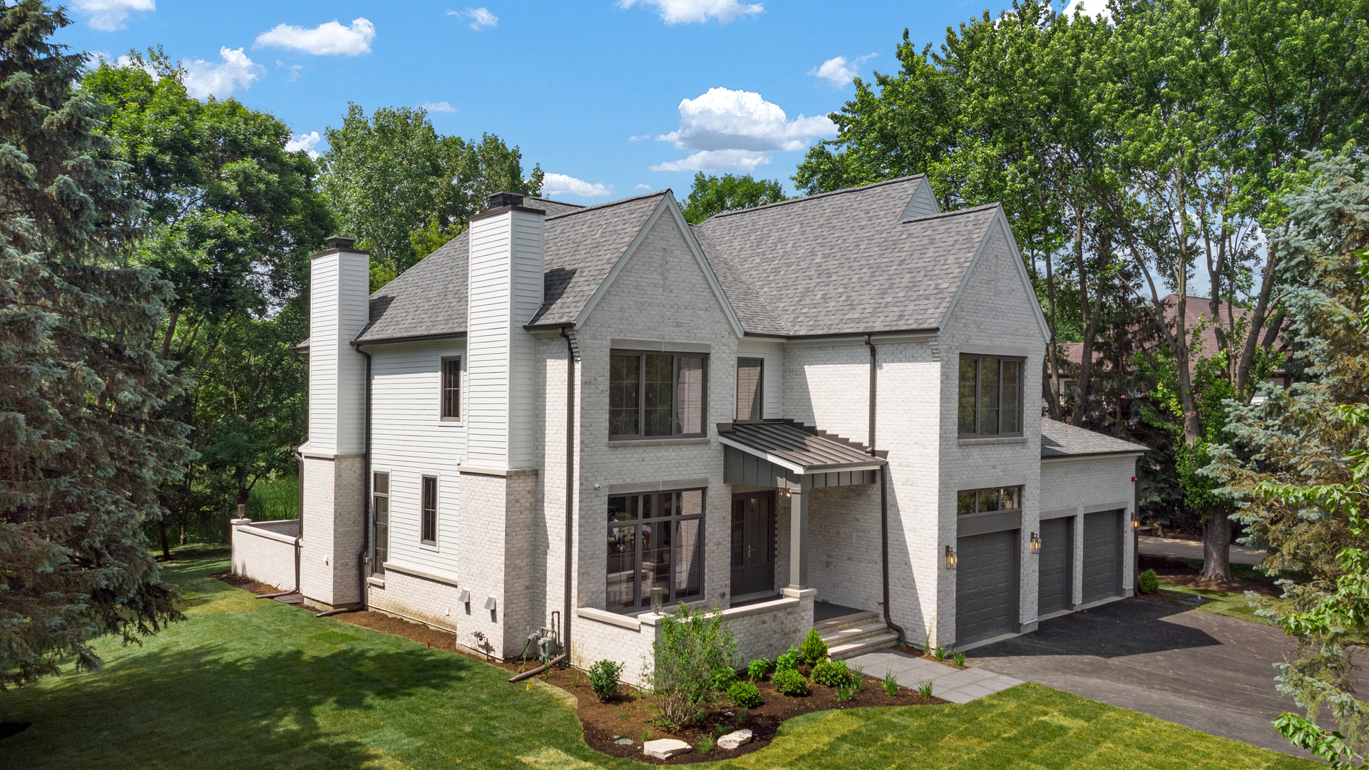 Property Photo: 610 Fairfield Drive IL 60010