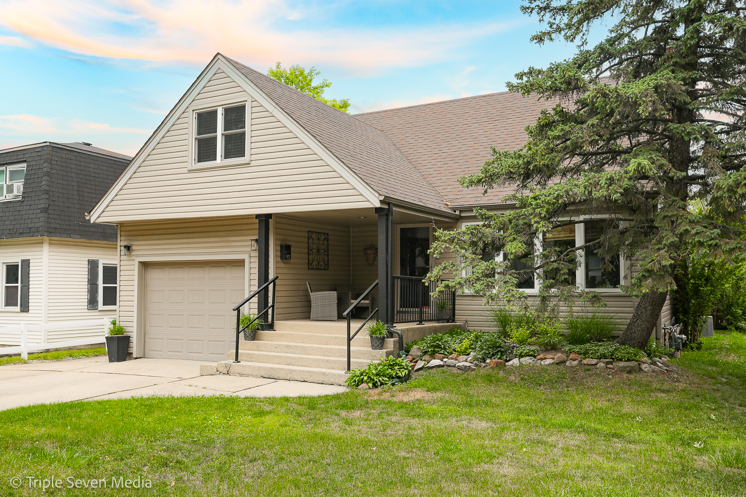 9422 Central Avenue  Oak Lawn IL 60453 photo