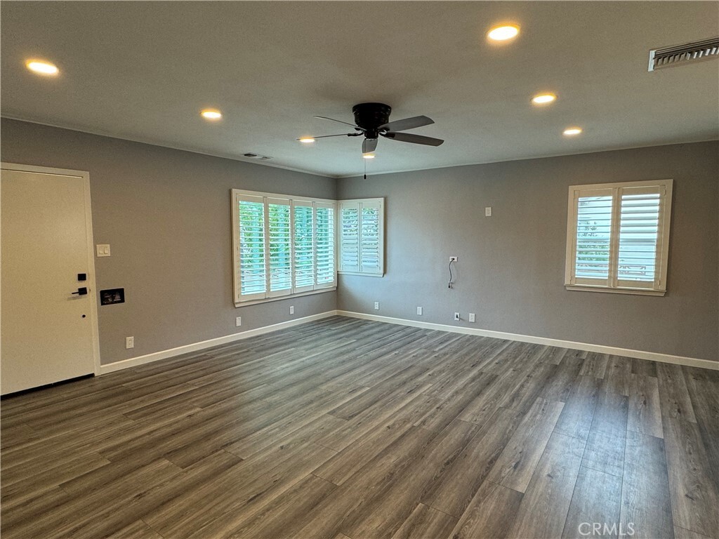 Property Photo:  204 E I Street  CA 91764 