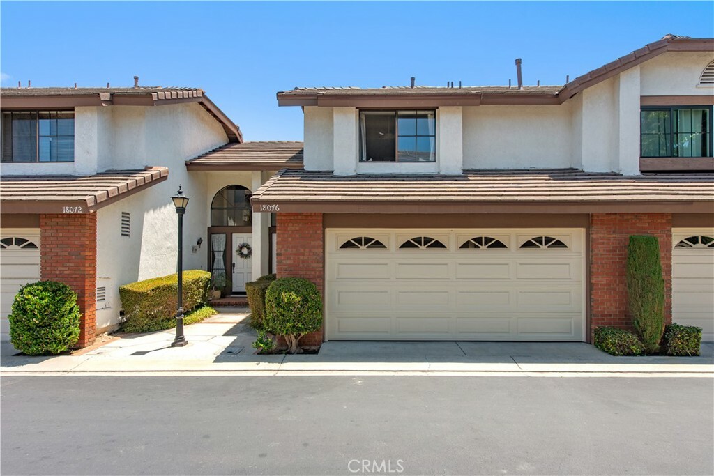 Property Photo:  18076 Courreges Court  CA 92708 