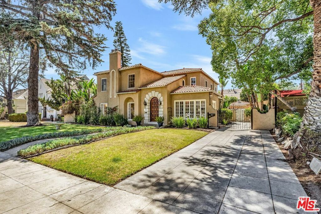1709 Buckingham Road  Los Angeles CA 90019 photo