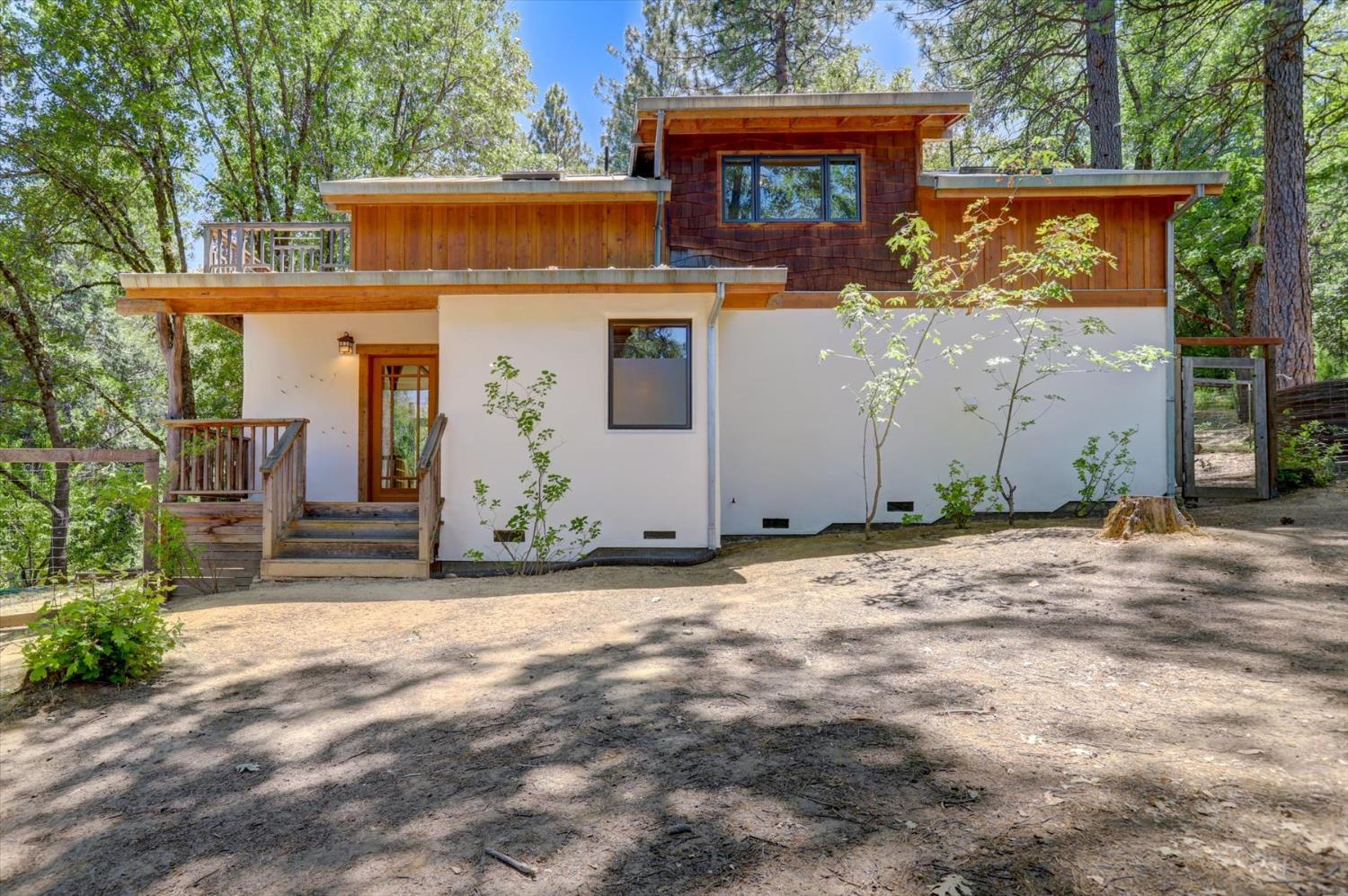 Property Photo: 19696 Oak Tree Road CA 95959