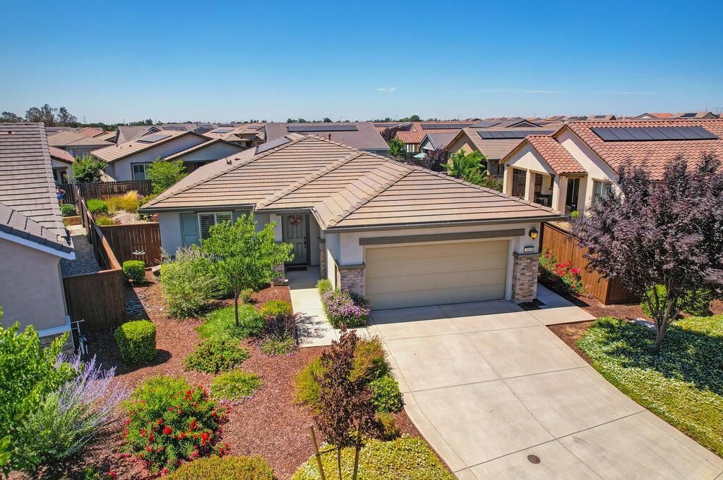 Property Photo:  7414 Sun Rose Way  CA 95829 