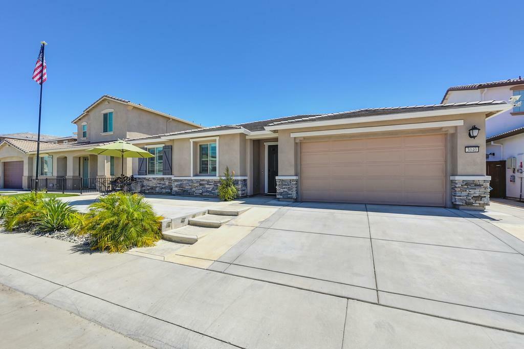 Property Photo: 3040 Flamenco Way CA 95747