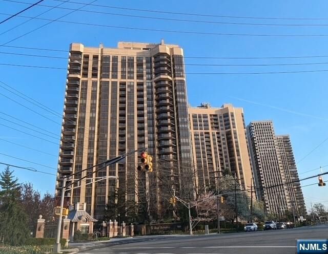 Property Photo: 900 Palisade 1-J NJ 07024