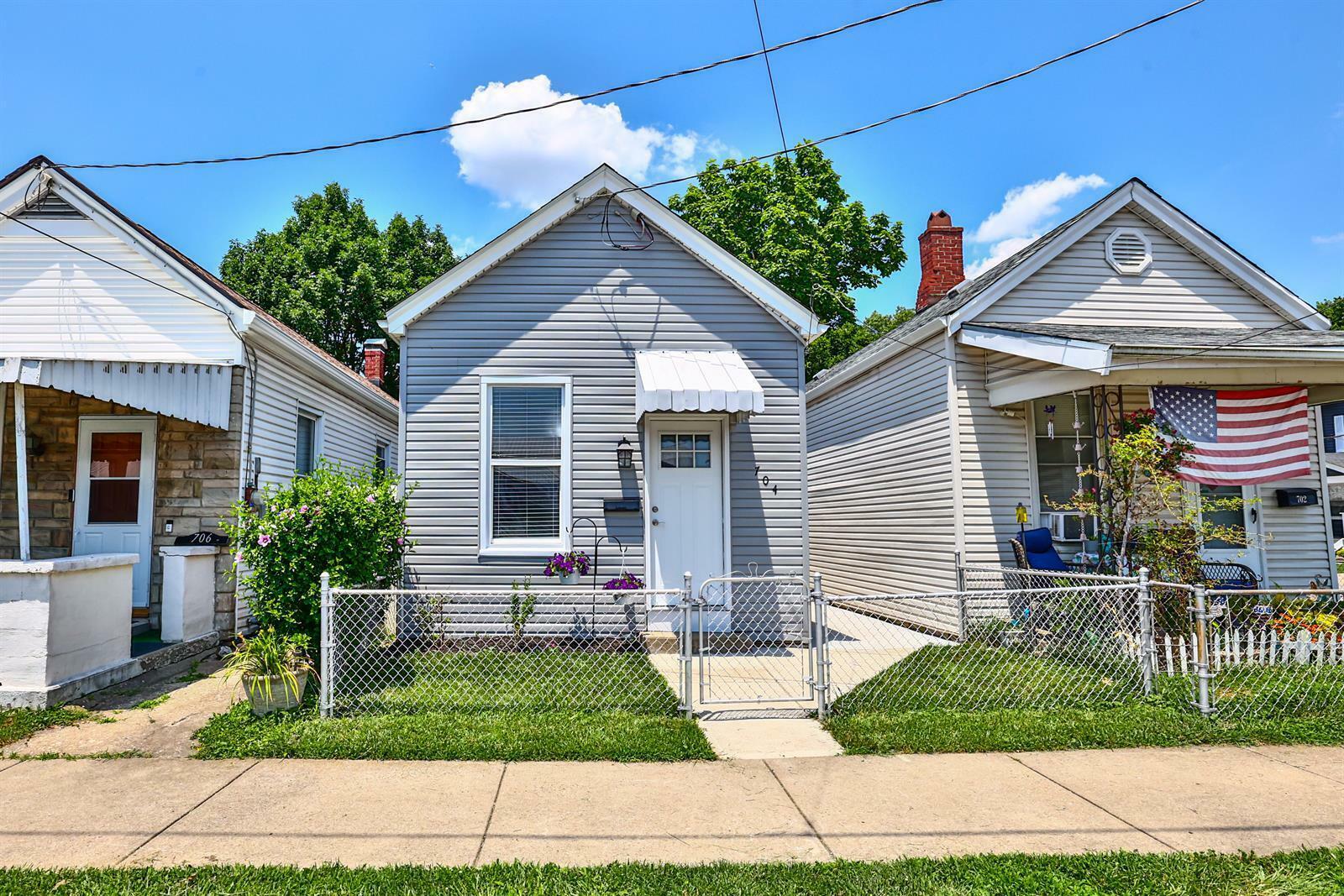 Property Photo: 704 W 35th Street KY 41015