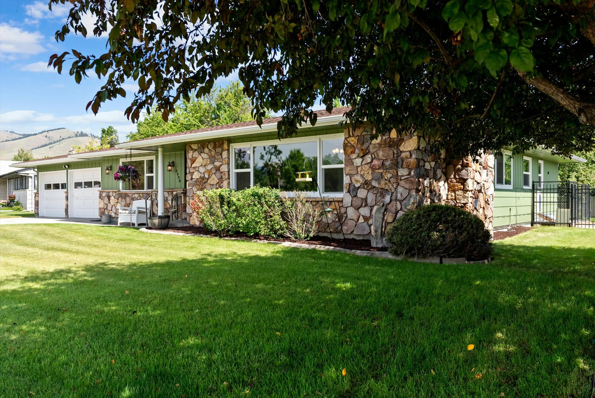 Property Photo: 3906 Bellecrest Drive MT 59801
