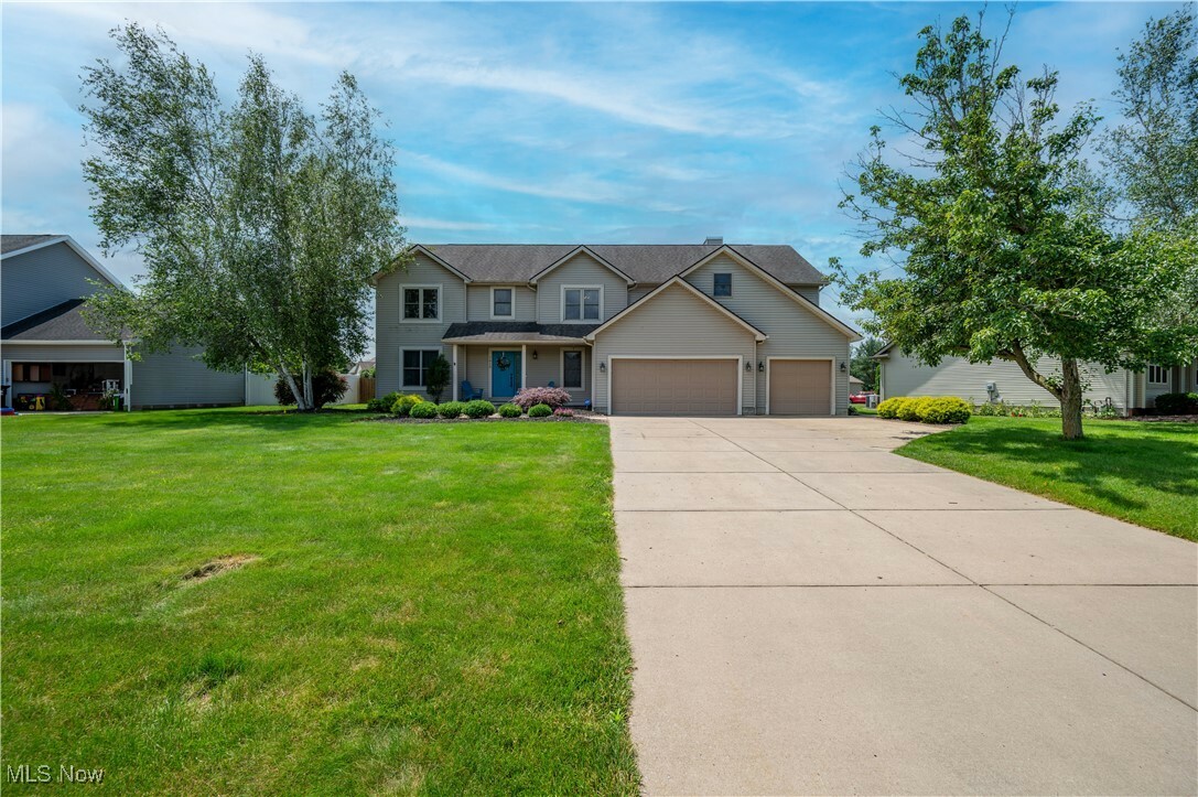 Property Photo: 7818 Huntington Circle OH 44512