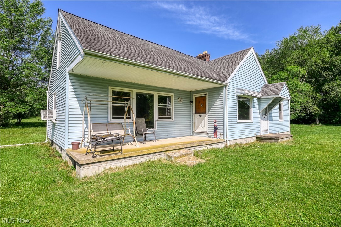 Property Photo: 4333 State Route 225 OH 44412