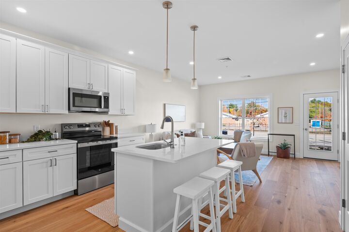 Property Photo:  13 Suffolk Drive  NH 03303 