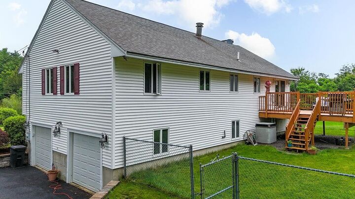 Property Photo: 7 Lorri Road NH 03038