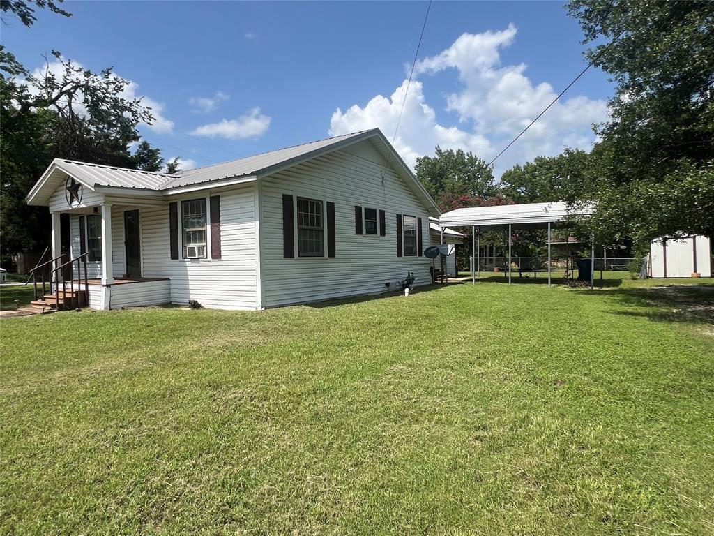 Property Photo:  717 N 37th Street  TX 75110 