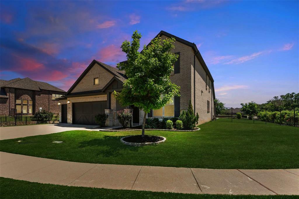 Property Photo: 216 Shadow Creek Lane TX 75065
