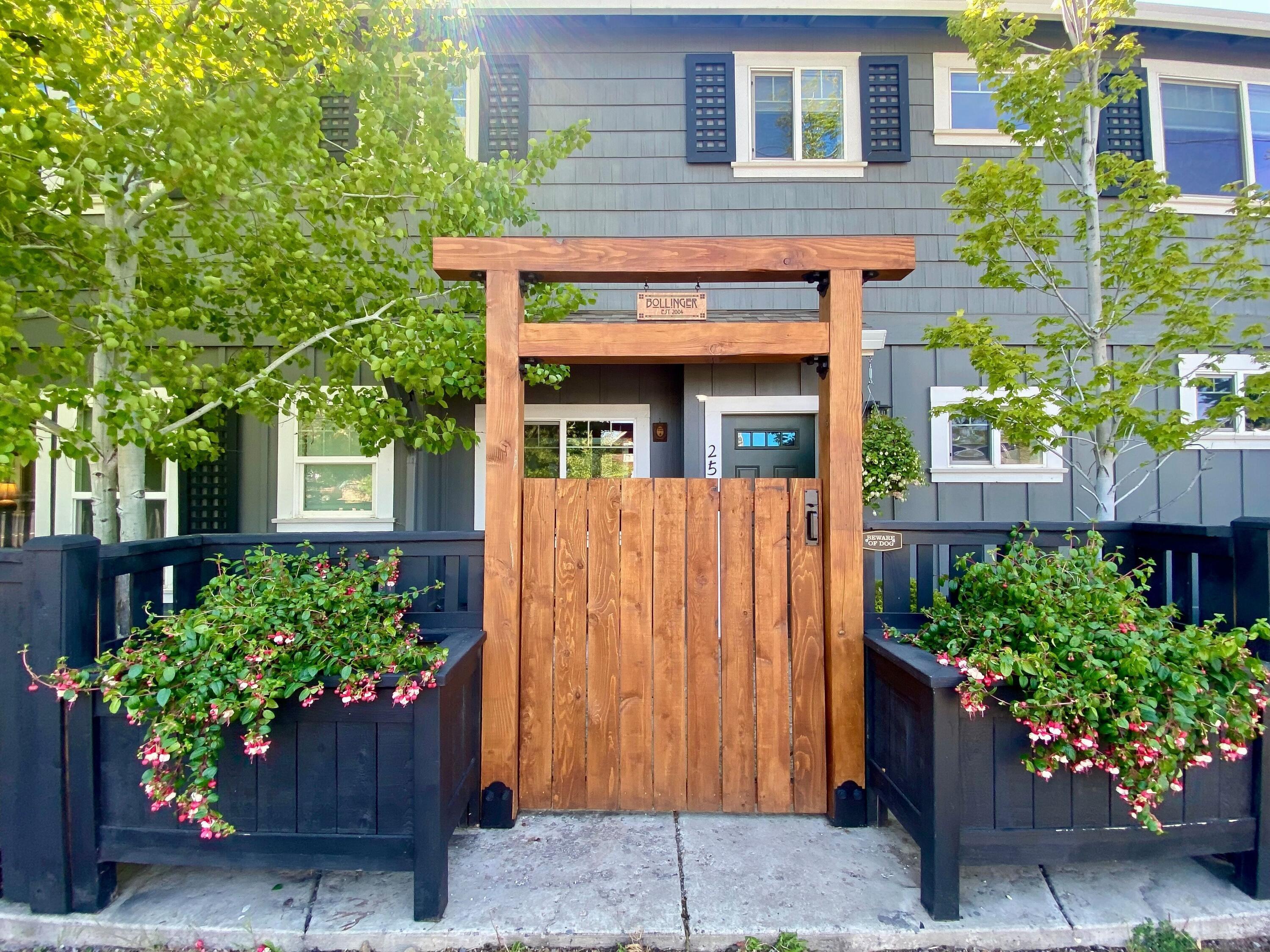 Property Photo: 255 S Larch Street OR 97759