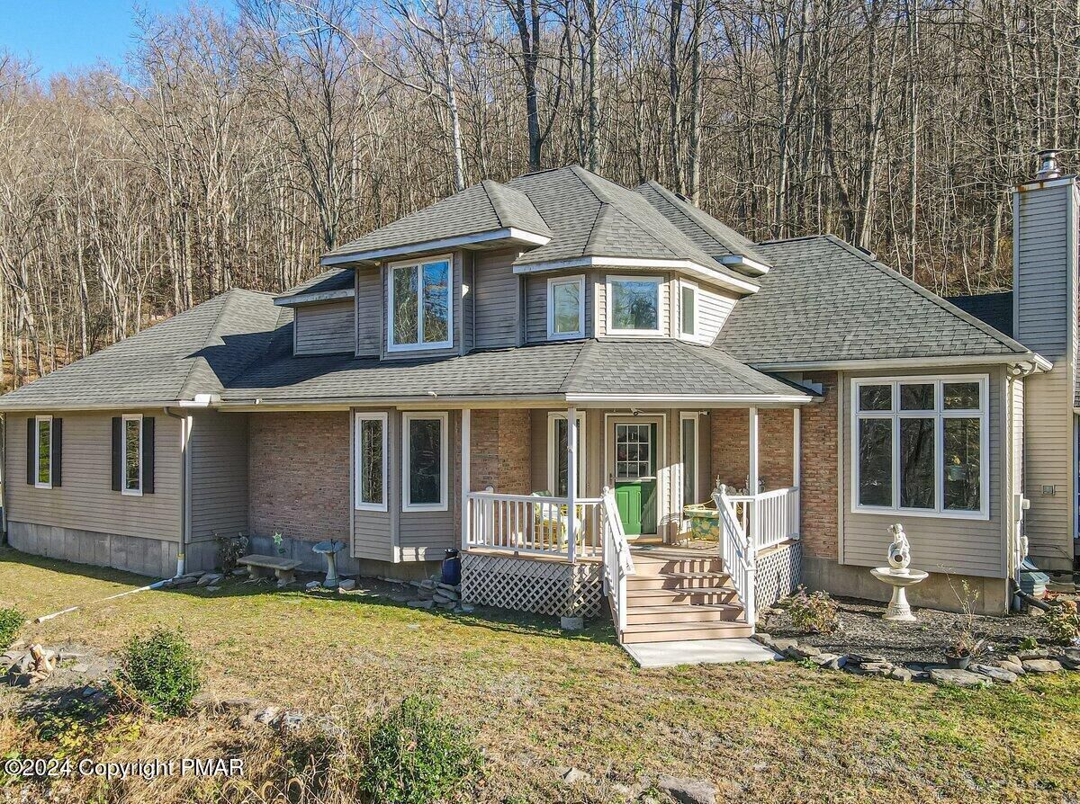 Property Photo: 101 Water Hl Lane PA 18301