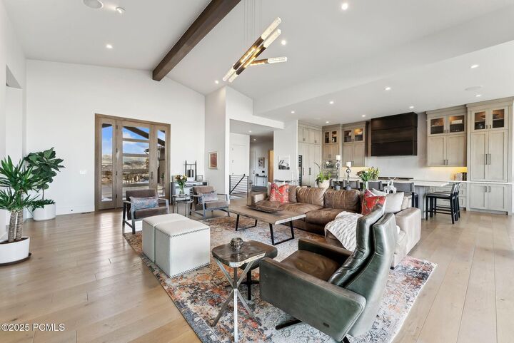 Property Photo: 3450 E Ridgeway Court UT 84036