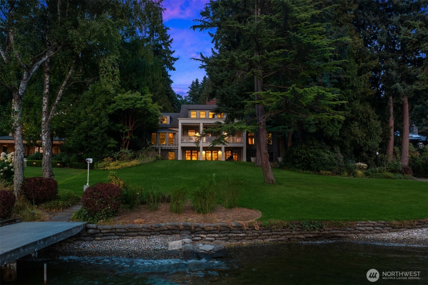 Property Photo: 3639 Hunts Point Road WA 98004