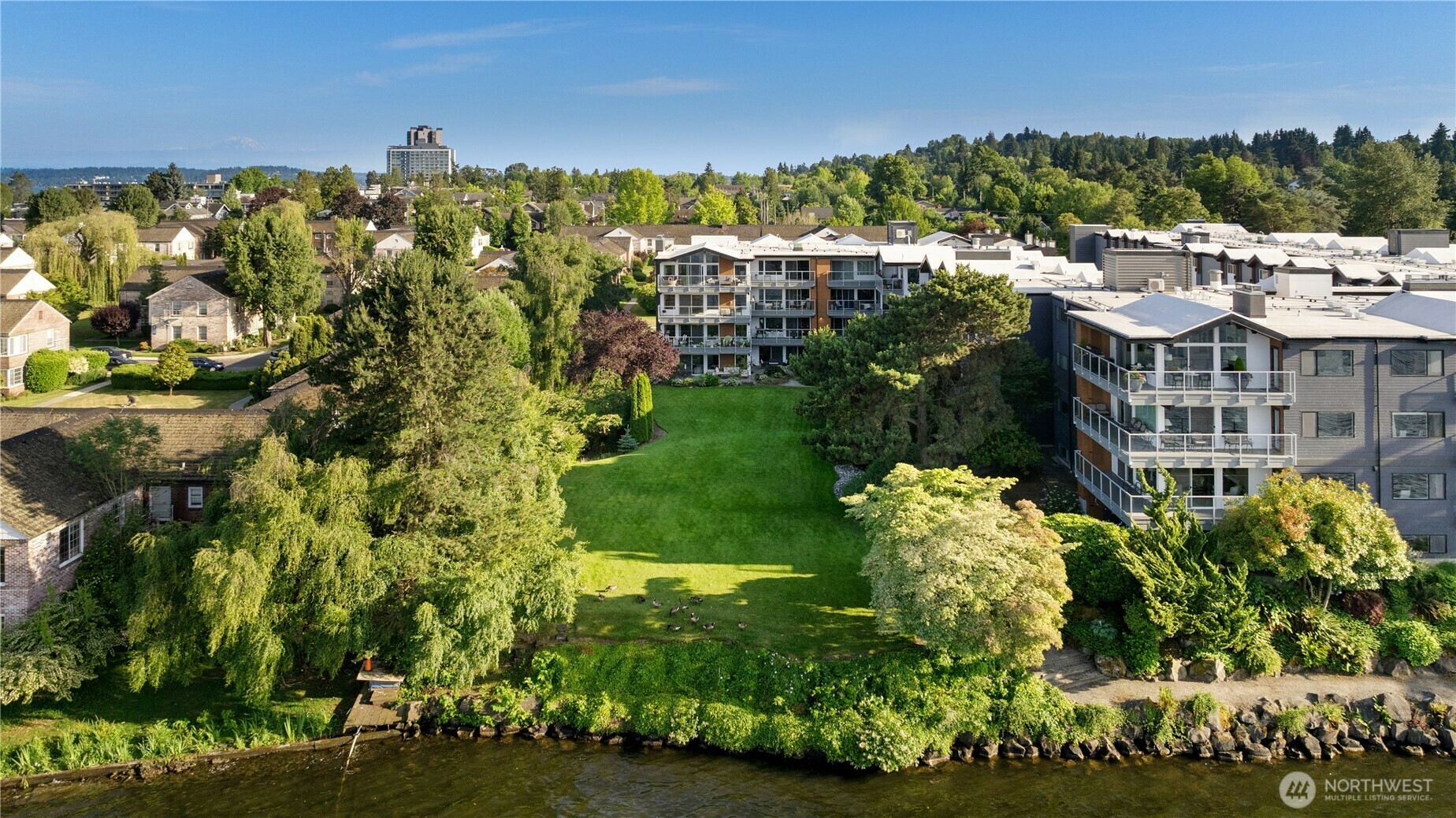 Property Photo: 2501 Canterbury Lane E 203 WA 98112