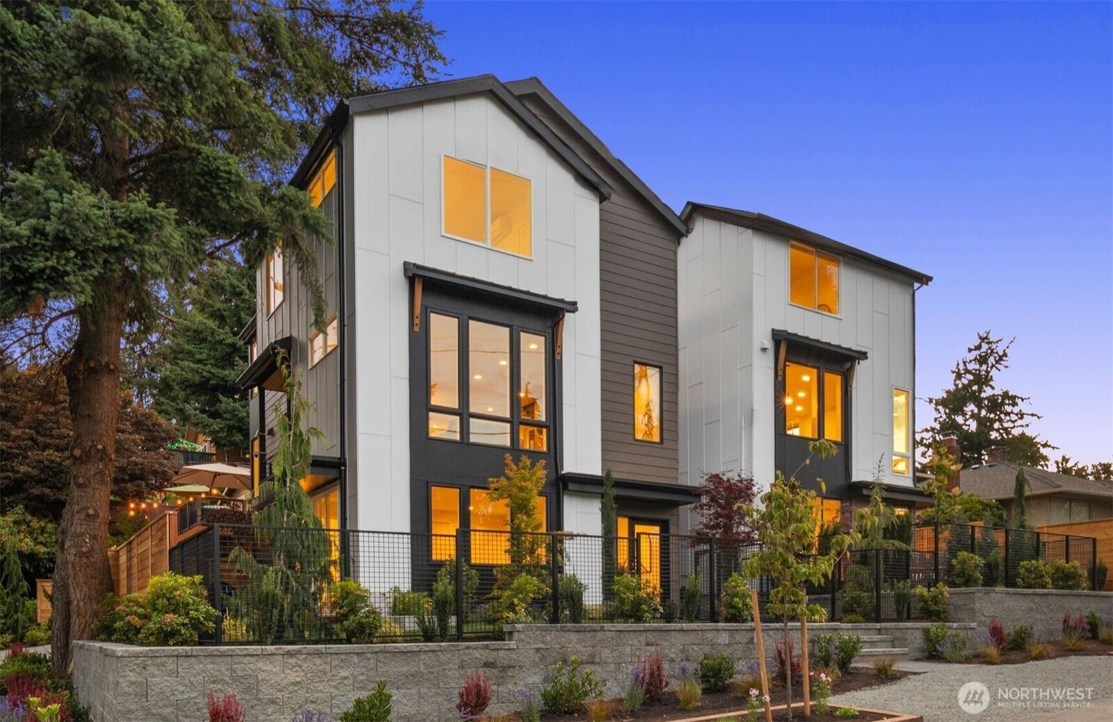 Property Photo:  2669  51st Avenue SW  WA 98116 