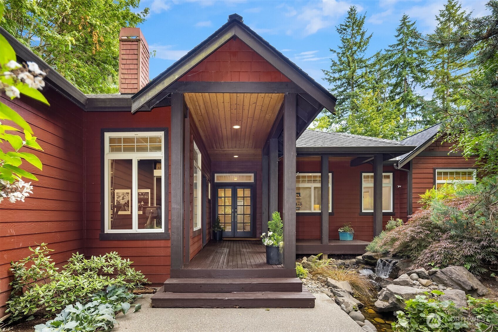 Property Photo: 19227 SE 138th Place WA 98059