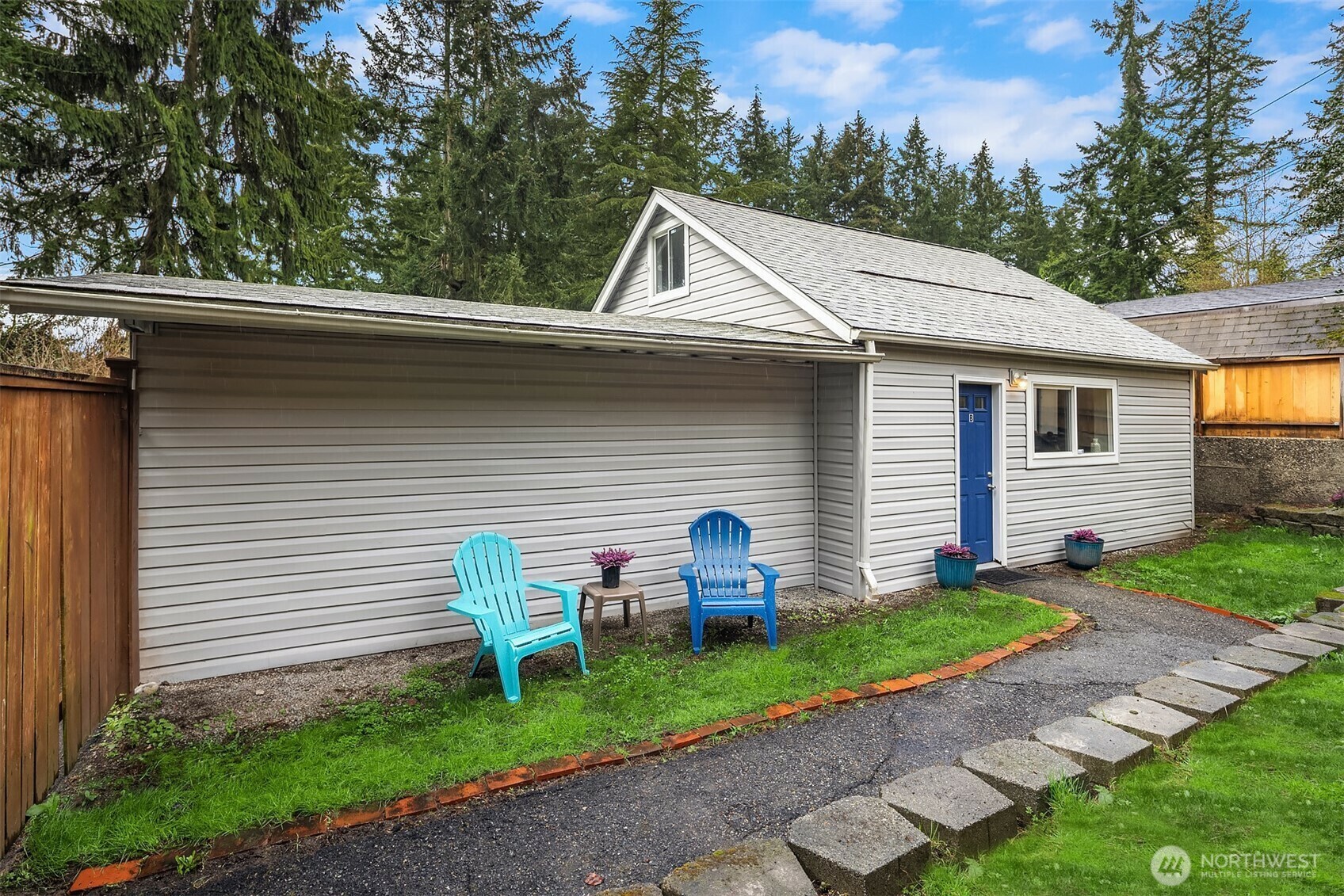 Property Photo: 19046 10th Avenue NE B WA 98155