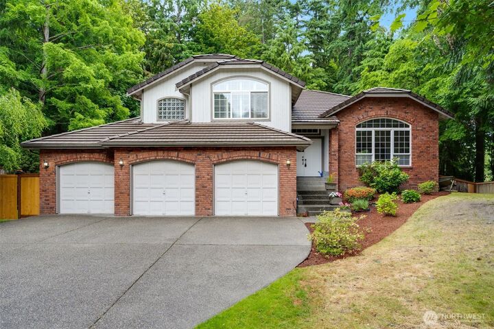Property Photo:  10411  23rd Street Ct E  WA 98372 