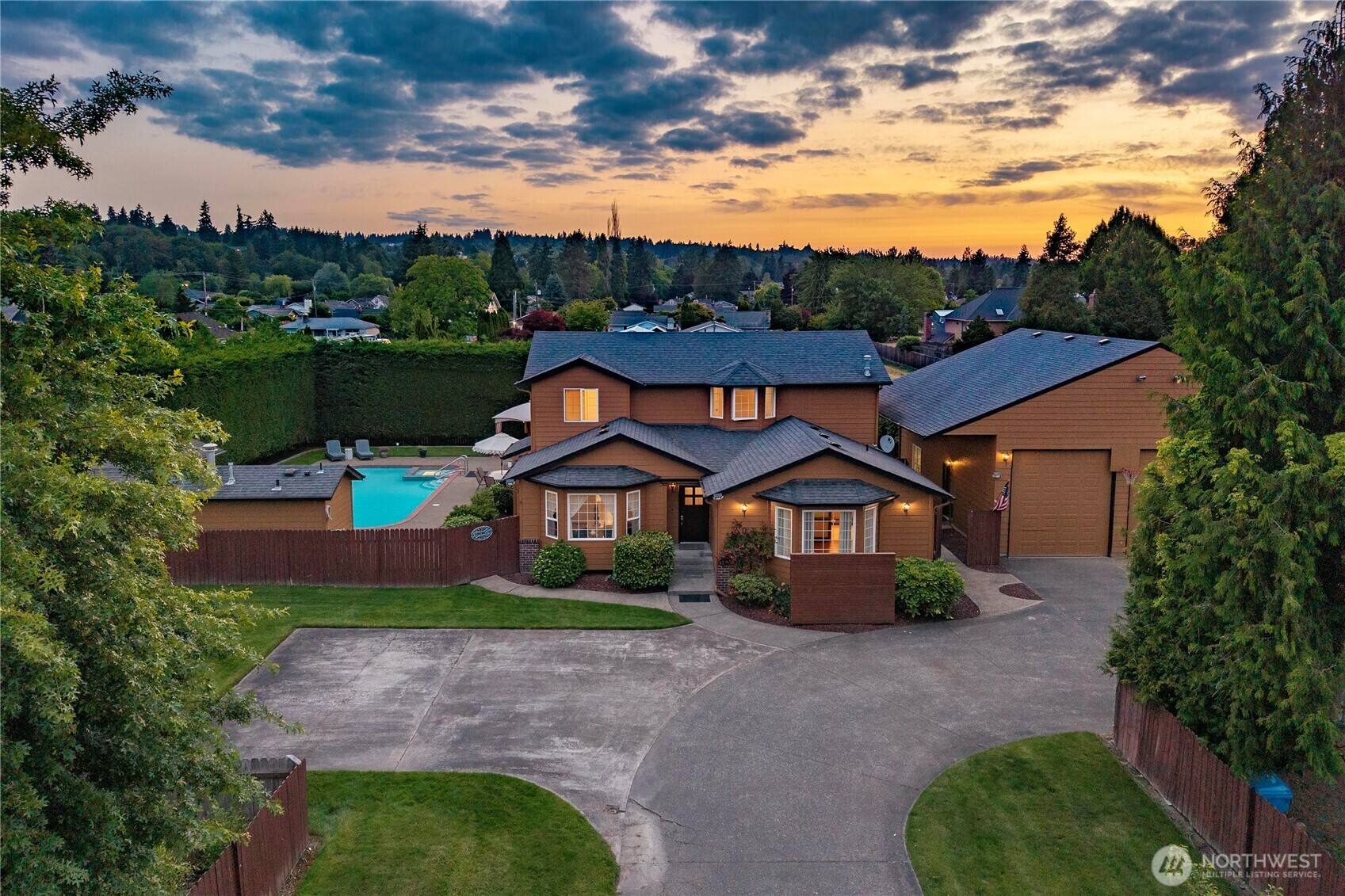 608  14th Street SW  Puyallup WA 98371 photo
