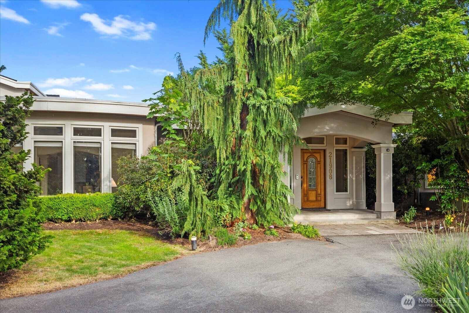 Property Photo: 21908 36th Avenue W WA 98036