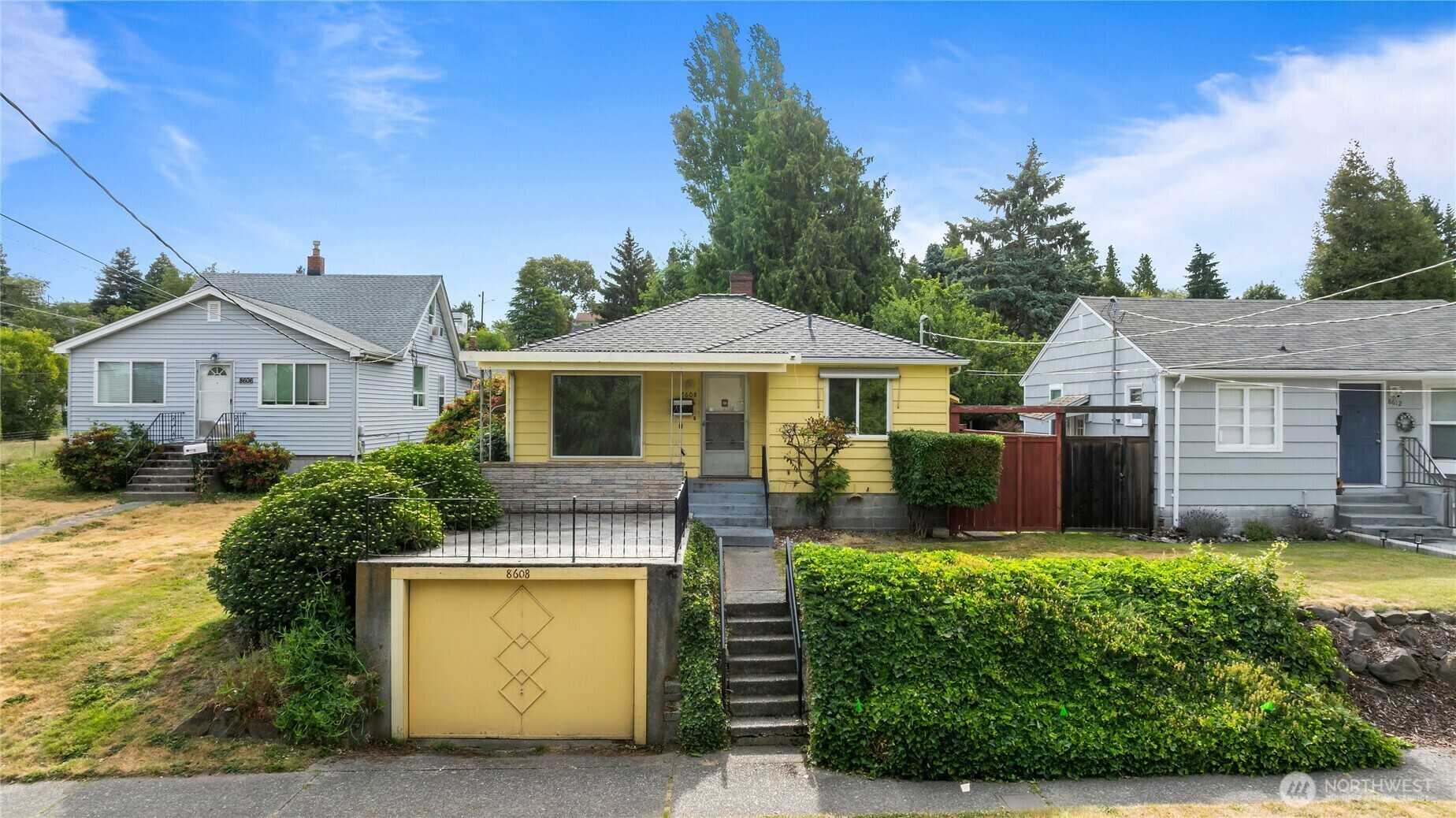 Property Photo: 8608 16th Avenue SW WA 98106