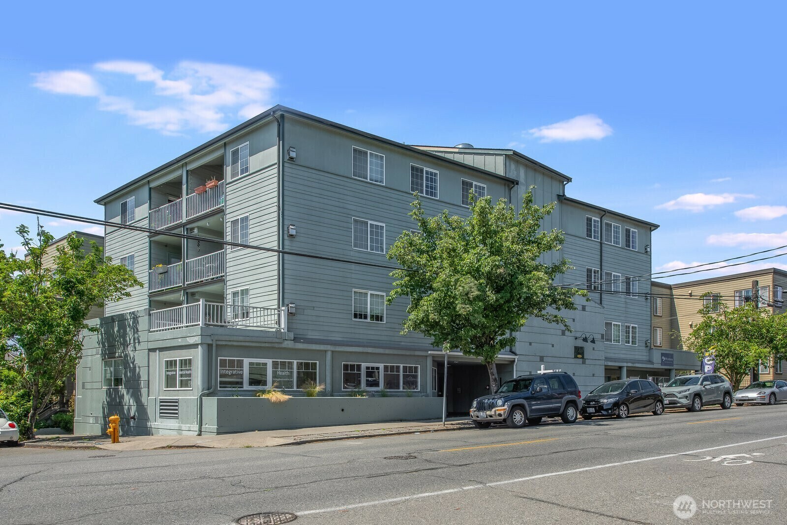 Property Photo:  7301  5th Avenue NE 401  WA 98115 