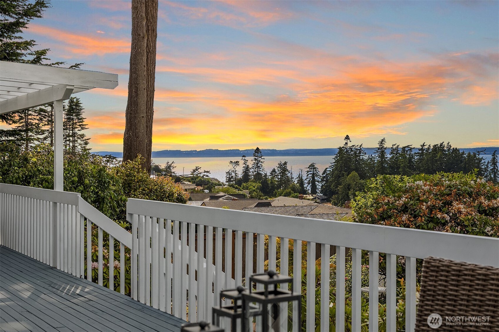 1021 N Sunset Drive  Camano Island WA 98282 photo