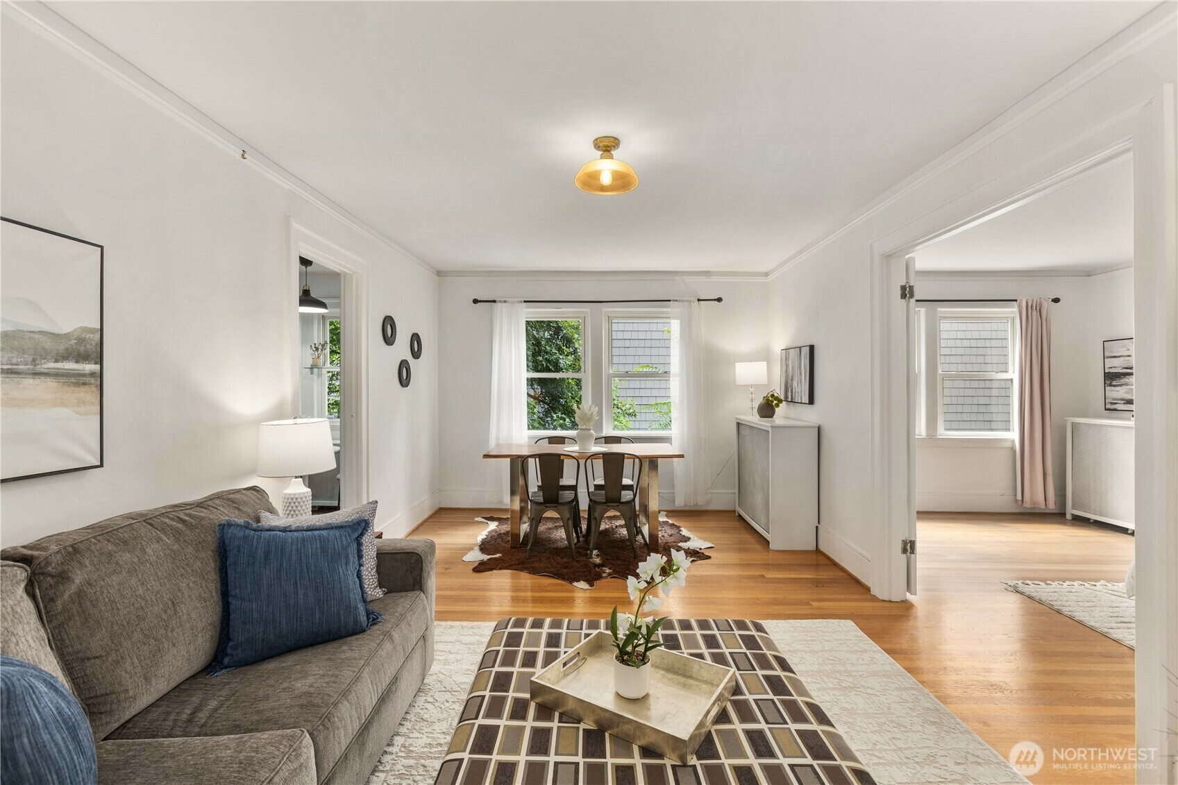 Property Photo: 4725 15th Avenue NE 22 WA 98105