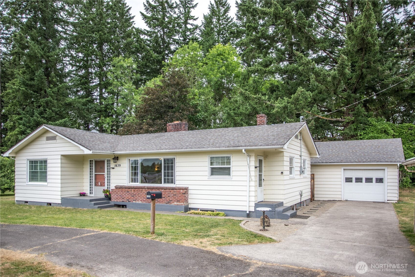 Property Photo: 1639 State Route 505 WA 98591