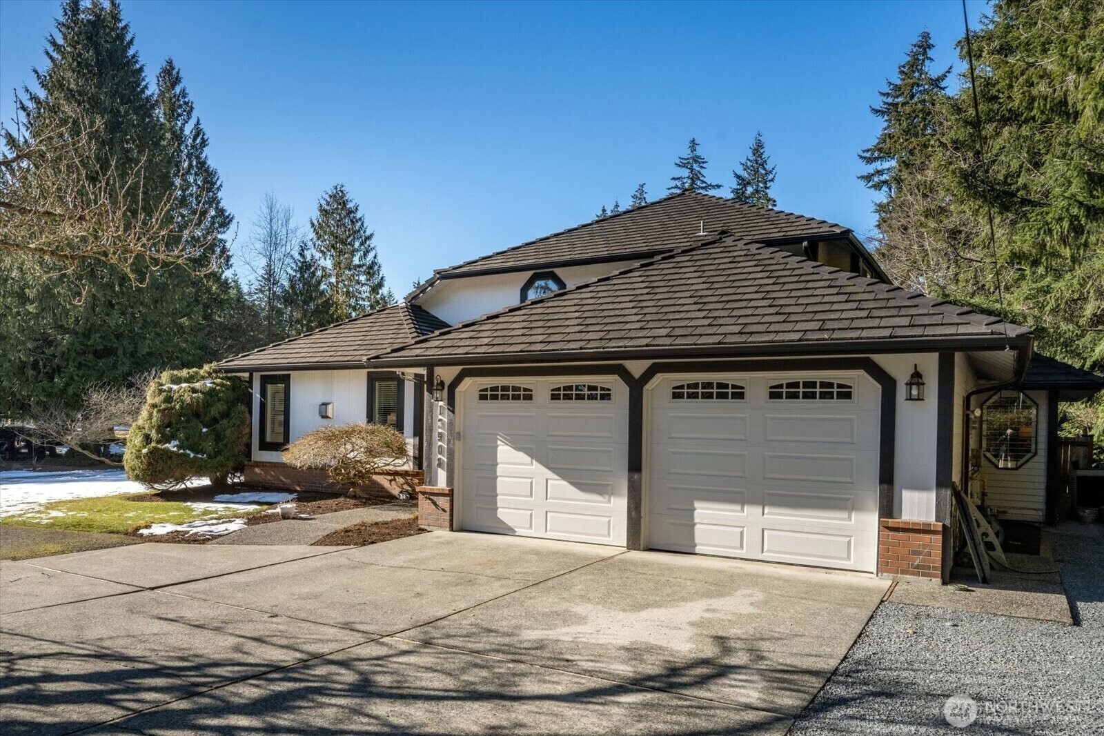 Property Photo: 13508 Cascadian Way WA 98208