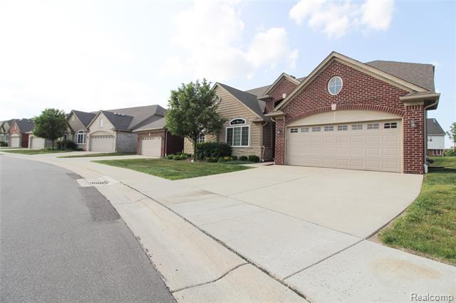 30475 Berghway Trail  Warren MI 48092 photo