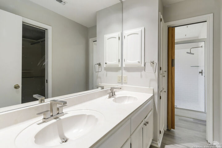 Property Photo: 137 Saddle Club Cir TX 78006