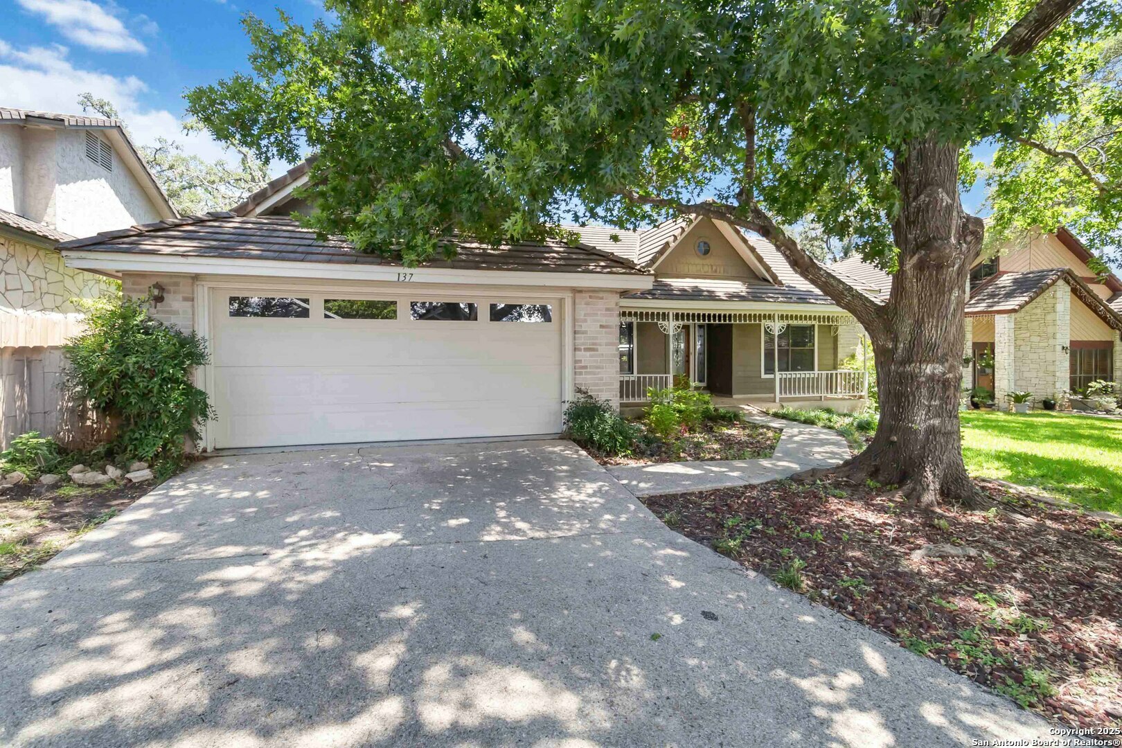 Property Photo: 137 Saddle Club Cir TX 78006