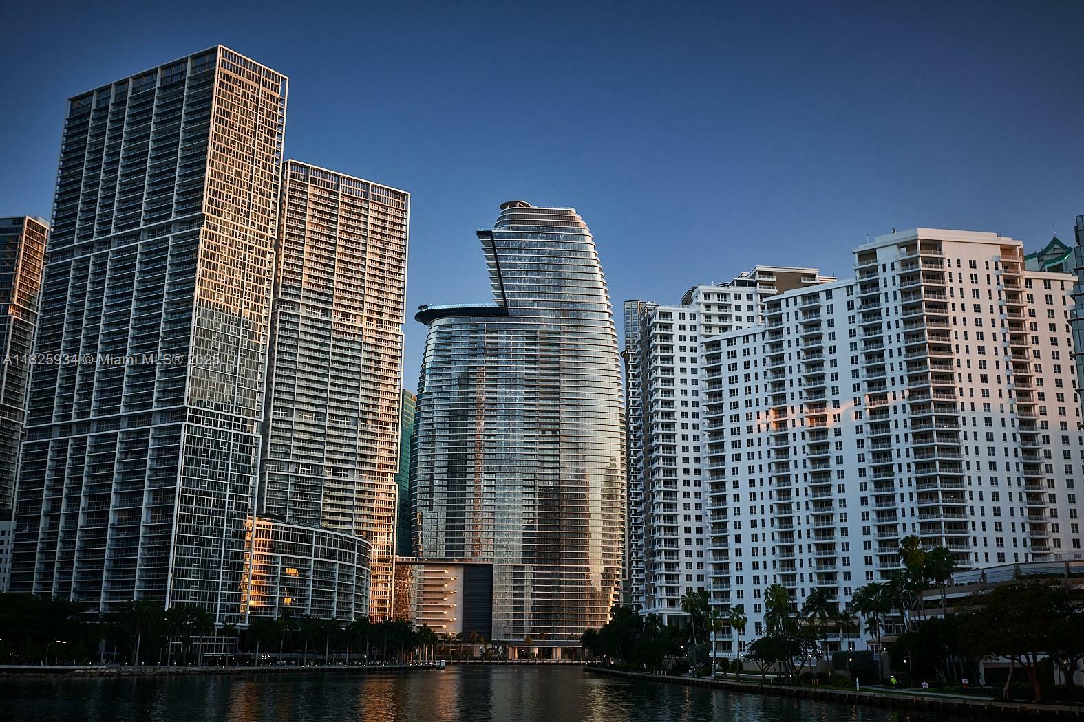 Property Photo: 300 Biscayne Blvd Way 2607 FL 33131
