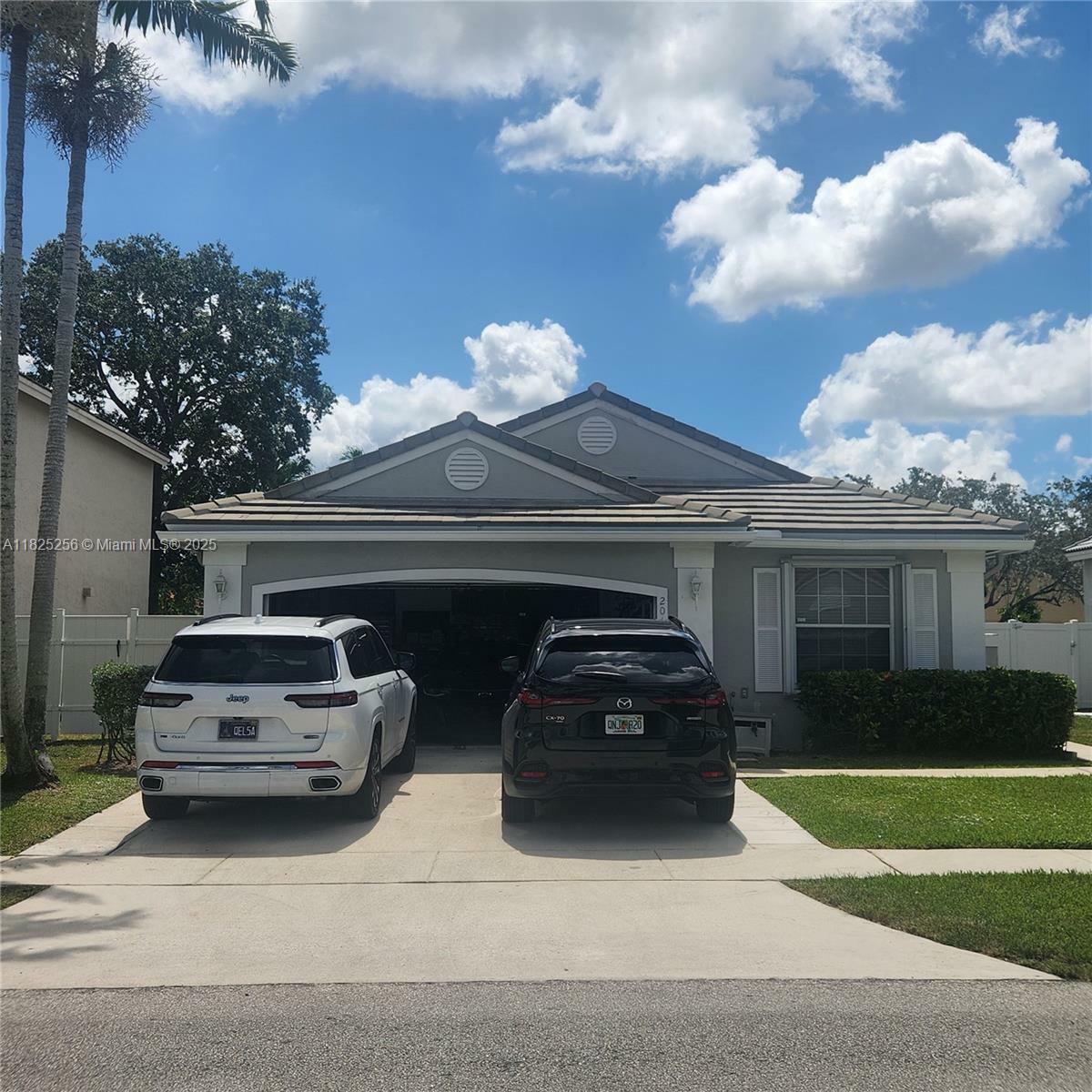 2017 NW 182nd Ave  Pembroke Pines FL 33029 photo